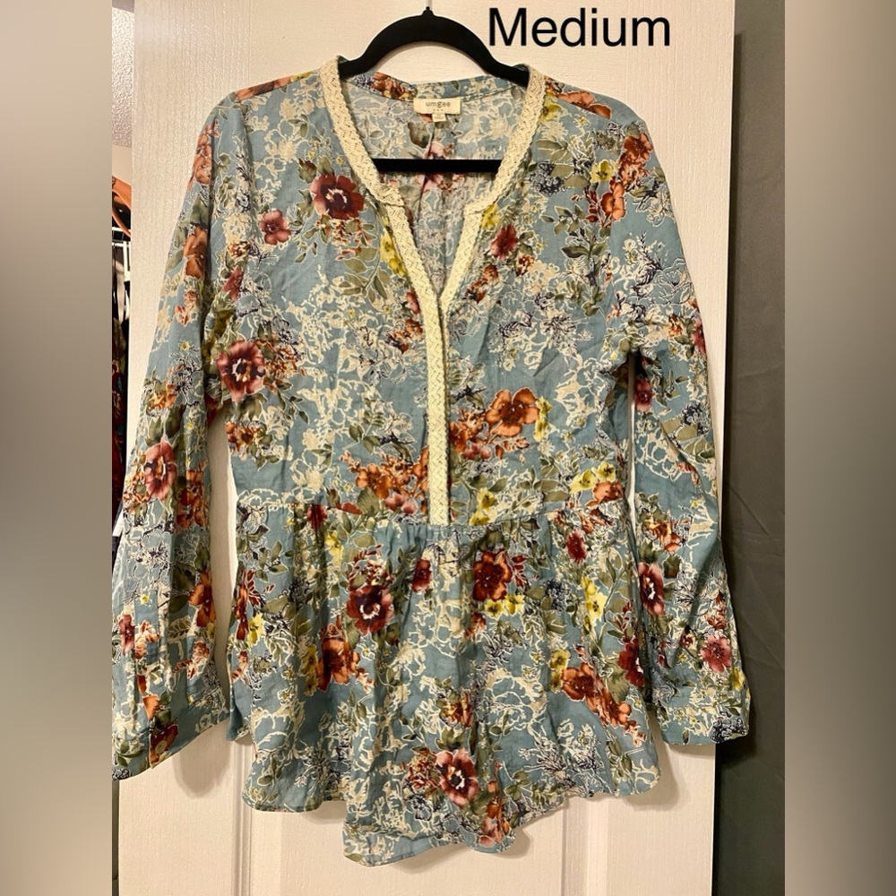 Floral Women's Top - Medium